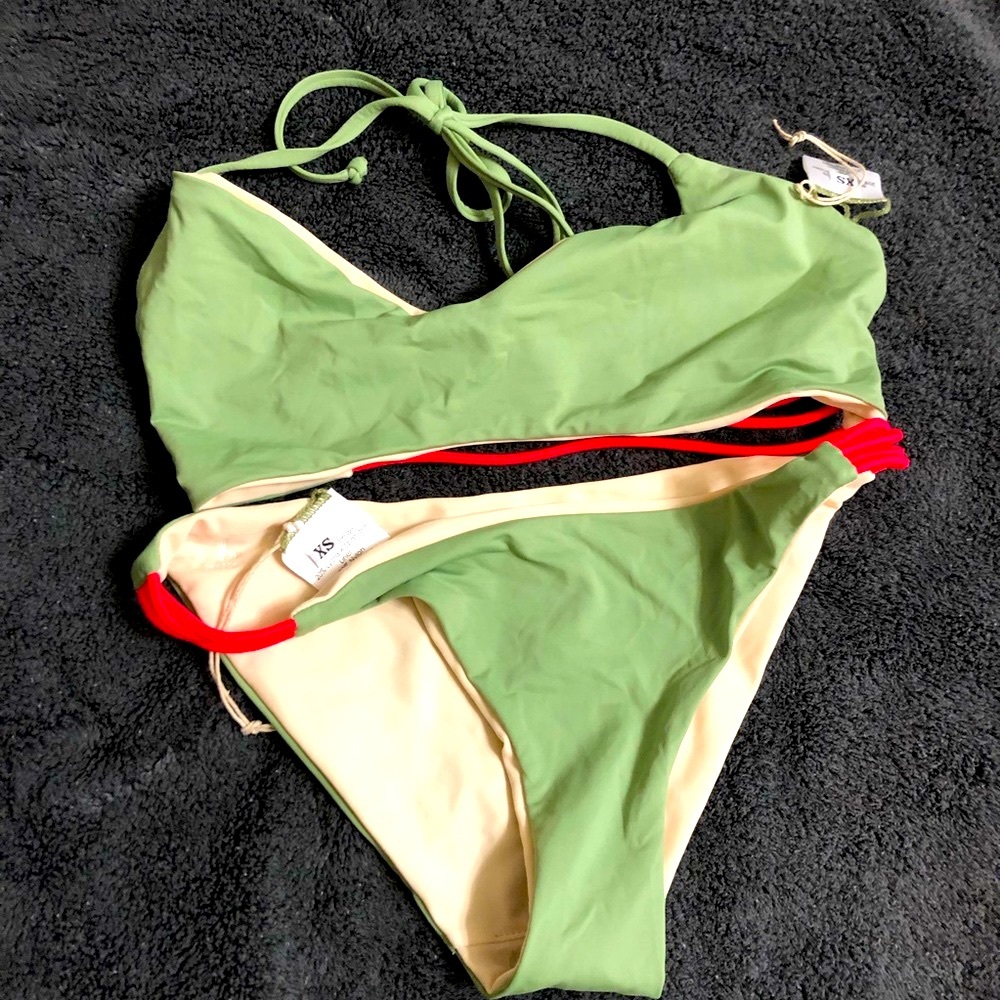 NWT Basta Surf 2in1 bungie bikini, great bralette